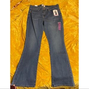 Denizen from Levi’s Boot Cut Jeans Size 18